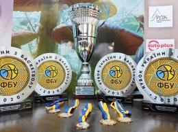 «Ровно» в сложном матче победило «Чайку» и выиграло Кубок Украины