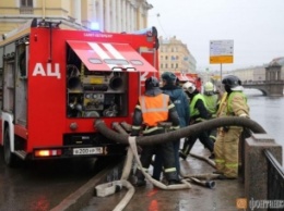"Люди кричат о помощи": в России горит бизнес-центр. ВИДЕО