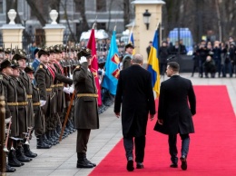 В Киеве Эрдоган поздоровался с почетным караулом словами "Слава Украине!" (фото, видео)