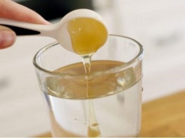 Теплая вода и мед помогут похудеть и не болеть: 5 причин пить этот напиток каждое утро