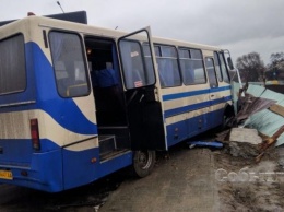 Под Днепром произошло ДТП из-за смерти водителя, люди выпрыгивали на ходу