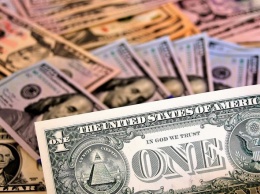 Мировой капитал активно переводят в доллар из-за коронавируса