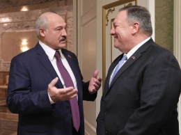 "Сами целуетесь с ними взасос": Лукашенко жестко ответил на критику россиян из-за визита Помпео