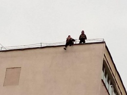 На Виноградаре дети гуляют по крышам