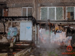 Возле общежития "Днепровской политехники" лопнула труба