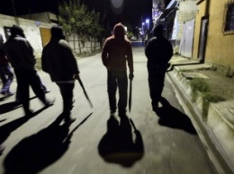 В Запорожье ночью четверо неизвестных напали на мужчину