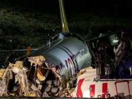 Крушение самолета в Турции: появилось видео падения лайнера и новые данные о раненых