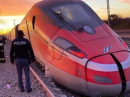 В Италии сошел с рельсов скоростной поезд: 2 погибших, 30 пострадавших