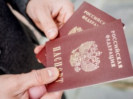 В РФ упростят процедуру получения гражданства для иностранцев