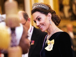 "Не настоящая": герцогиню Кембриджскую уличили в подлоге - принцессы не такие
