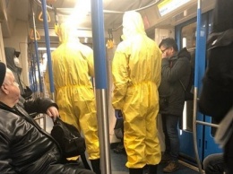 В московском метро пранкеры устроили розыгрыш на тему коронавируса