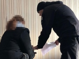 Под Харьковом молодая женщина порезала двоих людей