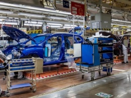 Японские автомобильные гиганты приостановили заводы в Китае