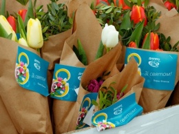 Городские власти Днепра 8 марта будут дарить женщинам цветы (АДРЕСА)