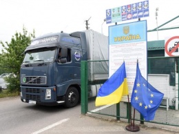 Украина договаривается с Польшей о контроле над возом товаров без пошлин