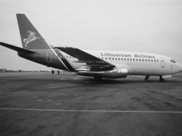 Самолет со ста пассажирами на борту совершил жесткую посадку в Коми