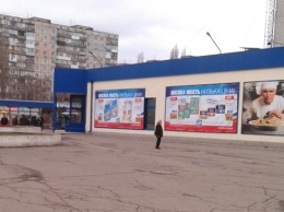В Николаеве покупателю не отдавали оплаченный товар: на помощь приехала полиция