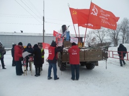 Жители Котласа отказались платить за вывоз мусора и вышли на митинг