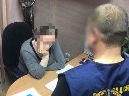В Харькове попалась на взятке помощница судьи, обещавшая повлиять на решение суда в деле о ДТП, - ФОТО
