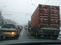 Днепр засыпает снегом: какая ситуация на дорогах
