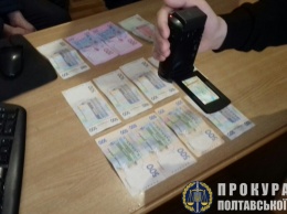 Житель Гадячского района предлагал полицейскому взятку