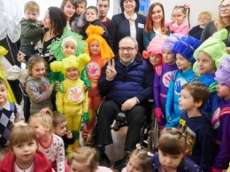Геннадий Кернес открыл новые группы в детском саду №352