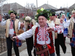 Болгарские кукеры и вино: Болград зовет на колоритный праздник