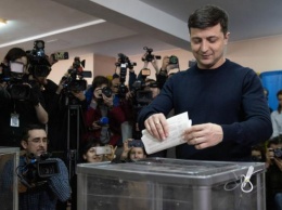 За Зеленского повторно проголосовали бы 38,4% украинцев - Socis