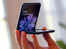Разборка Samsung Galaxy Z Flip показала необычную конструкцию раскладушки