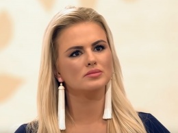 Анна Семенович помяла свои «арбузы» и обиженно спросила: «Ну разве я толстая?» - все мужчины в обмороке (видео)