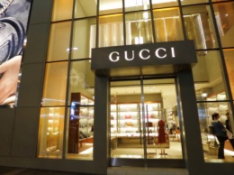 Gucci и Louis Vuitton обвинили в сговоре против сотрудников