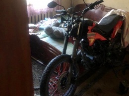 На Закарпатье - громкий угон: мужчина украл с полицейской площадки мотоцикл (ФОТО)