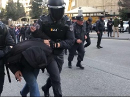 В Азербайджане разогнали акцию протеста и задержали оппозиционеров