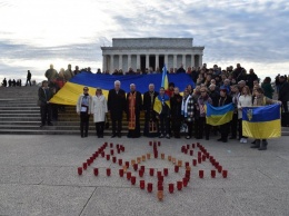 Украинцы Вашингтона почтили память Небесной Сотни