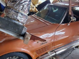 Мужские слезы: взрыв уничтожил мастерскую с редкими Corvette