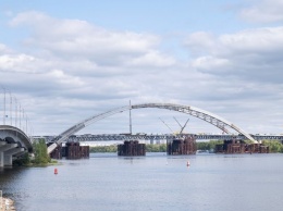 Киевляне предлагают переименовать Подольско-Воскресенский мост