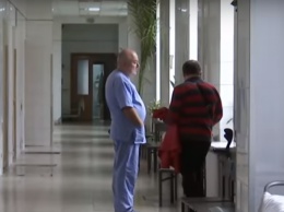 Роковой удар по украинцам: врачей массово выживают - зарплаты рубанули до минималки. Лечить будет некому