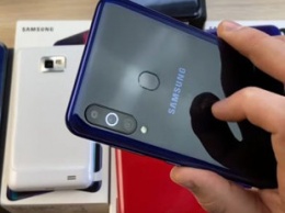 Samsung согласилась устанавливать российское ПО в свои смартфоны
