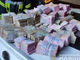 В Донецкой области у сбытчиков сигарет с поддельными акцизами изъяли свыше 20 млн грн