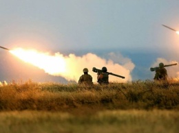 В Сети появилось жуткое видео, как боевики запускают снаряды по украинским позициям