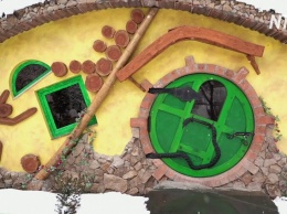 Пожить в Средиземье: отель в виде домиков хоббитов открылся в Армении (видео)