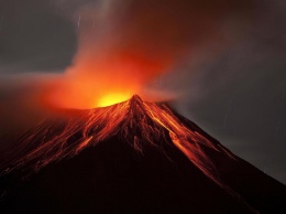 Самый опасный активный вулкан Южной Америки может рухнуть