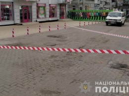 В Кременчуге возле остановки застрелили мужчину: полиция показала шокирующие кадры
