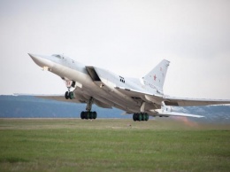 Российские стратегические бомбардировщики пролетели над Черным морем