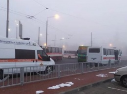 На табло "Борисполя" появился рейс из Уханя, в аэропорту "Харьков" - скорые помощи