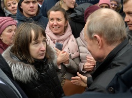 Путин ответил россиянке, как прожить месяц на минимальный доход: Невозможно прожить