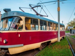 В Запорожье украли трамвайную троллею