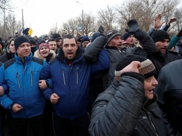 Это элемент информвойны: украинский генерал выдвинул версии возникновения протеста в Новых Санжарах