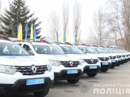 Харьковские полицейские получили новые Renault (фото)