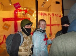 История медсестры с Майдана, которую закрыл собой от пуль активист, пробирает до дрожи
